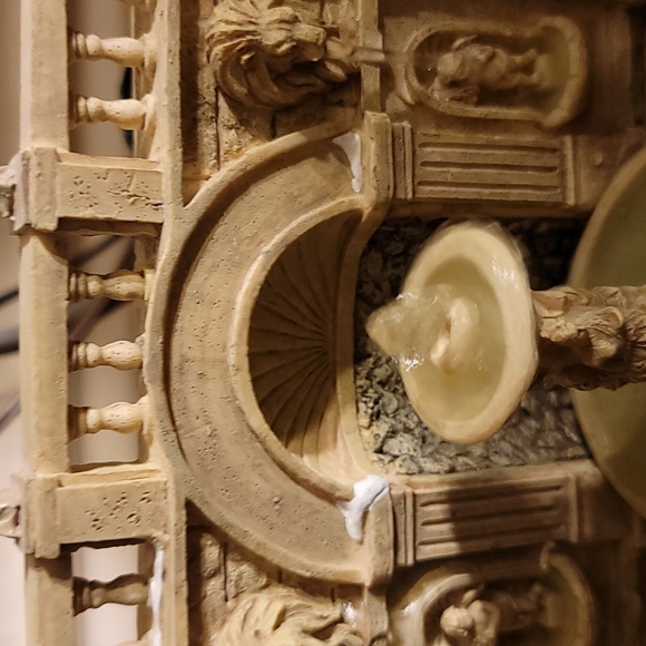 Department 56 Camden Park Fountain - Picture 5 of 14